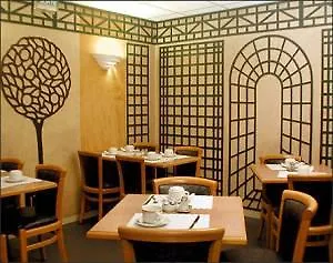Otel Maison Pigalle 4*