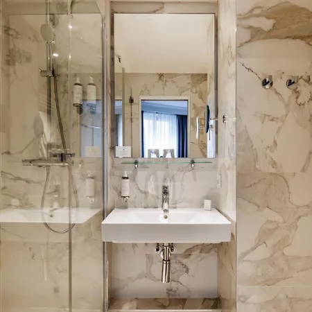 Otel Maison Pigalle 4*