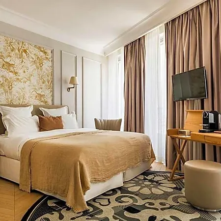 Maison Pigalle Szálloda 4*