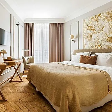 Maison Pigalle 4*