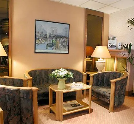 Otel Maison Pigalle 4*