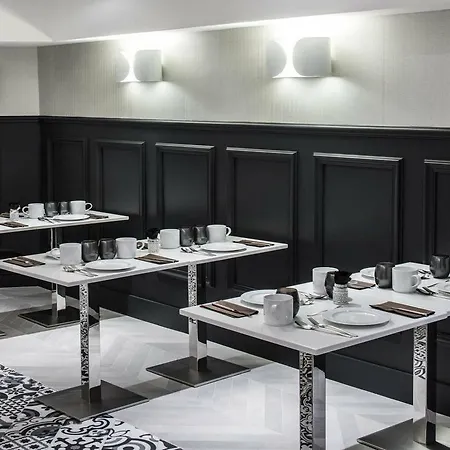 Otel Maison Pigalle 4*