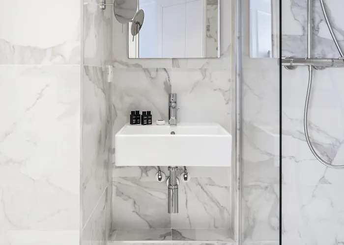 Maison Pigalle Szálloda 4*