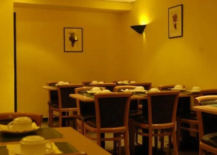 Maison Pigalle Hotel 4*