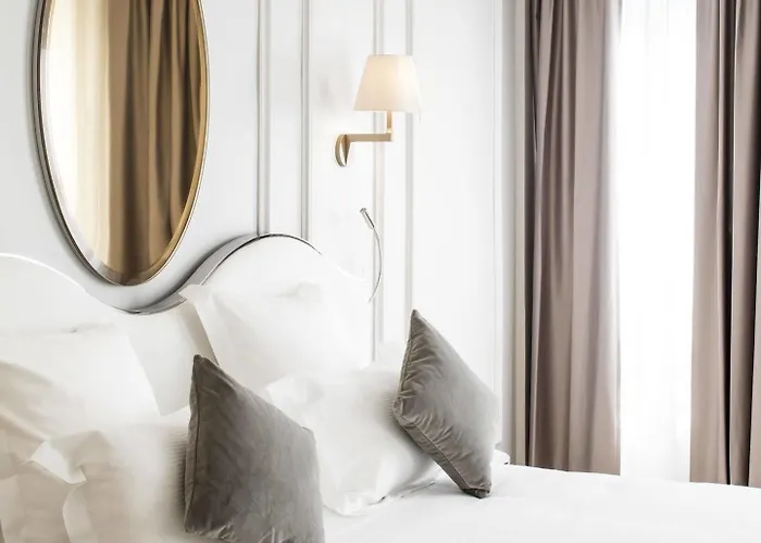 Hotel Maison Pigalle 4*